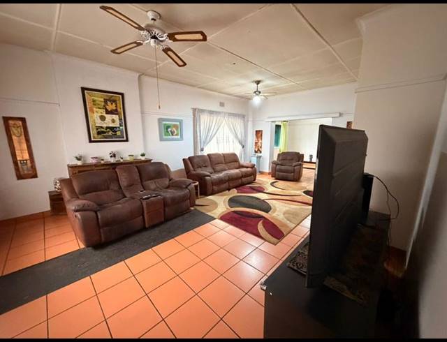 4 BEDROOM HOUSE FOR SALE IN THREE RIVERS